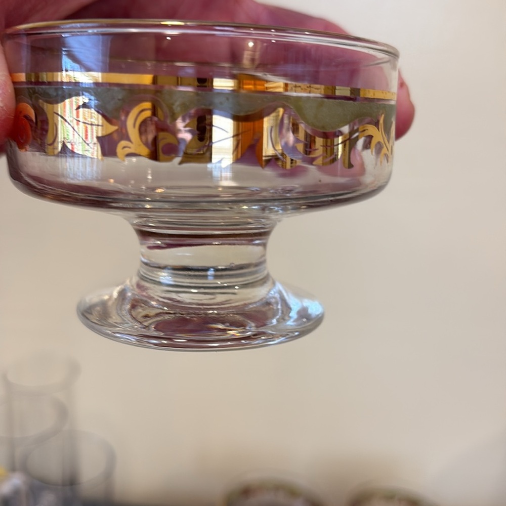 MCM Sherbet Dessert Glasses with Footed Pedestal - Set of 4 - Picture 4 of 5